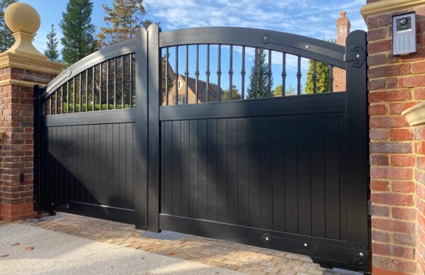 Ravenscourt Executive Aluminium Driveway Gate Curved Top Partial Privacy - Vertical Infil