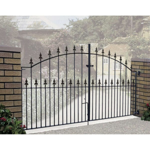 Saxon Metal Driveway Gates Spear Top Arched Gate,2134 mm (7’0” ) / 820mm to 1220 mm